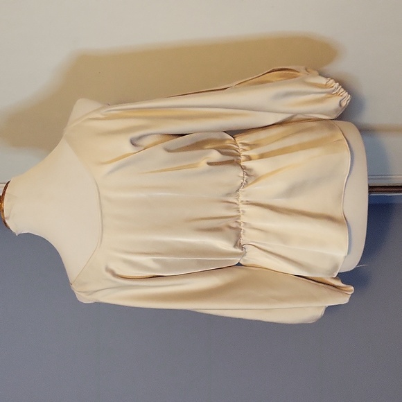 NWT Small Trina Turk Top Split Sleeve Oyster Shimmer Plunging V-Neck Wrap Peplum - Picture 5 of 6